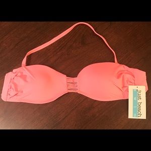 SOLD!! Women’s coral bathing suit top bandeau 8/10